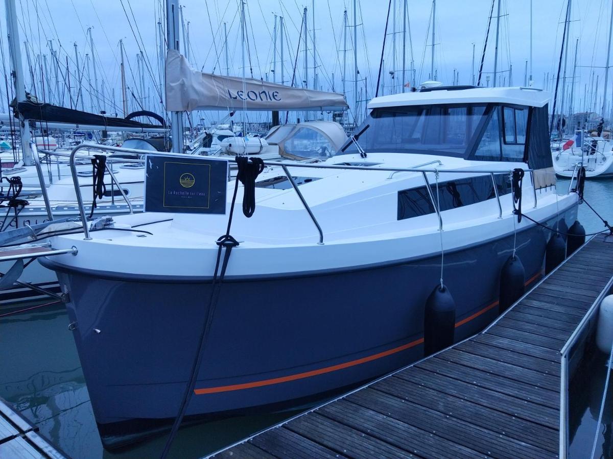 Готель La Rochelle Sur L'Eau Екстер'єр фото